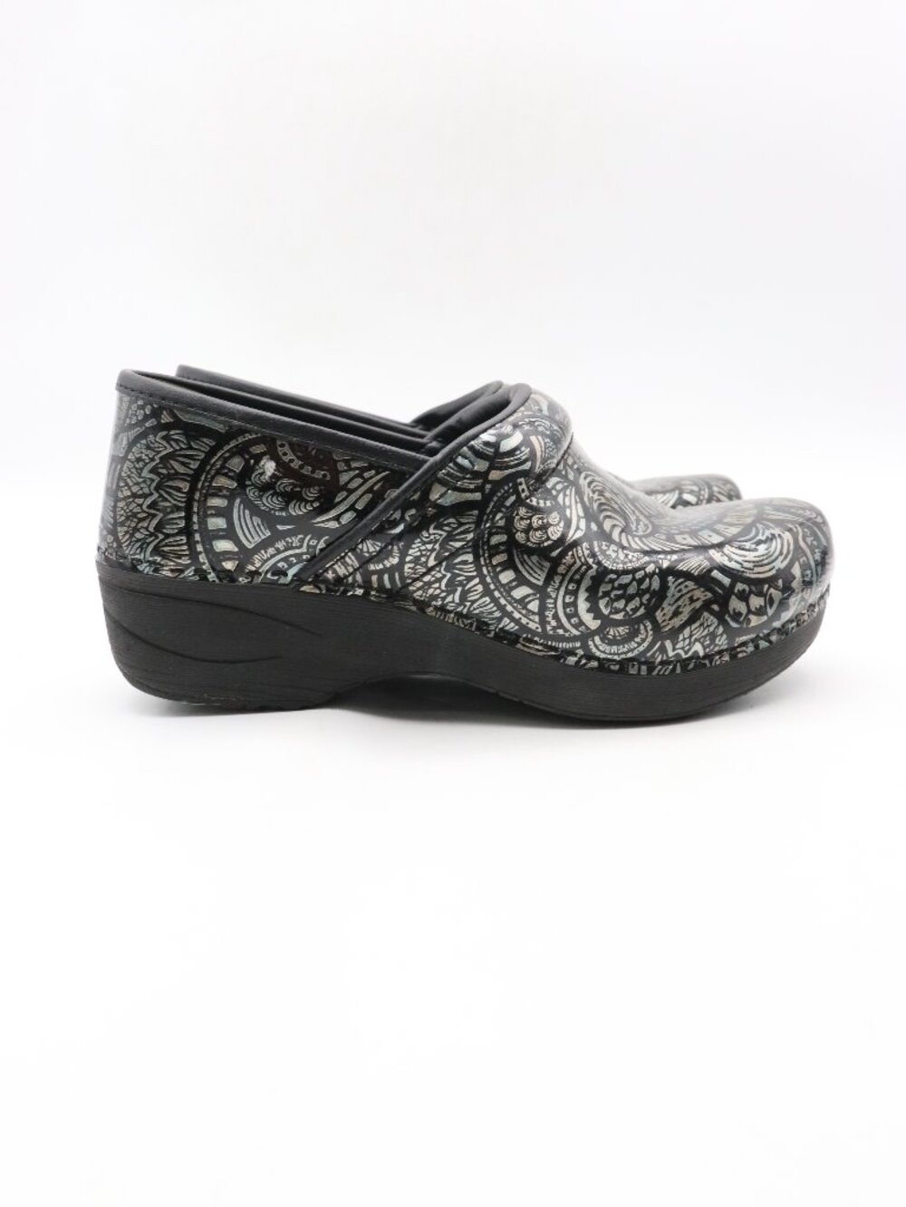 Dansko XP 2.0 Women's Size EU 37 Silver Black Paisley Clogs Professional